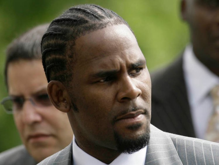 R.Kelly Surrenders Himself To The Police Amidst Sexual Abuse Charges