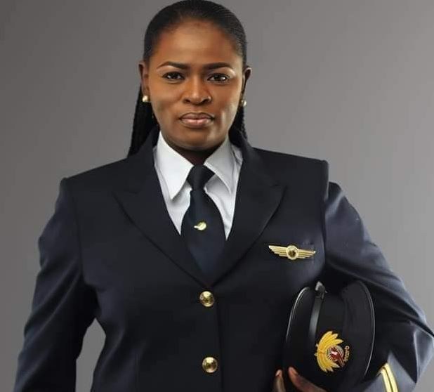 Meet Adeola Sowemimo: The first Nigerian female pilot with Qatar Airways, set to fly the Boeing 787 Dreamliner Aircraft