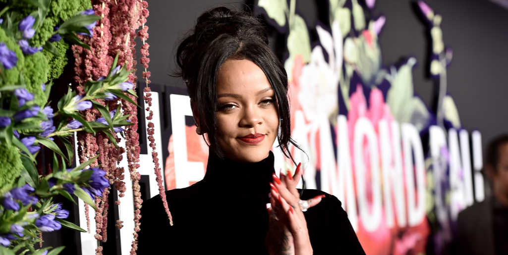 Baby Season Continues As American Singer, Rihanna Shows Off “Baby Bump” At An Event