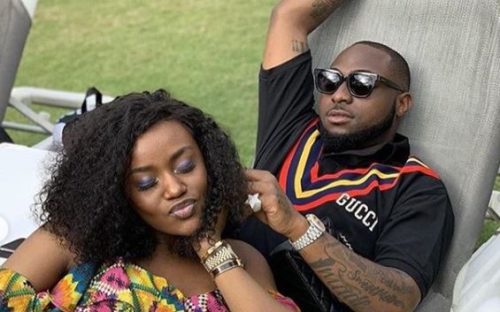 Watch Moment Davido Pressed Chioma’s Breast Intensely In Front Of Passengers On A Plane